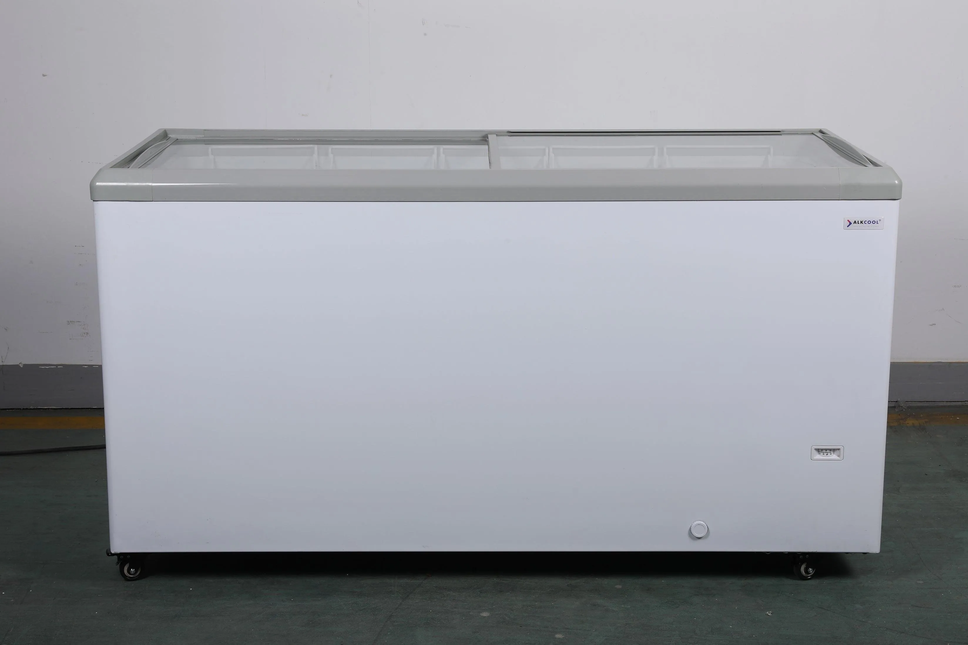 FDF20CF 61'' Width Horizontal Display Island Freezer - Nafcool™ Commercial Freezer Icecream, frozen food, Ice bag and Gelato