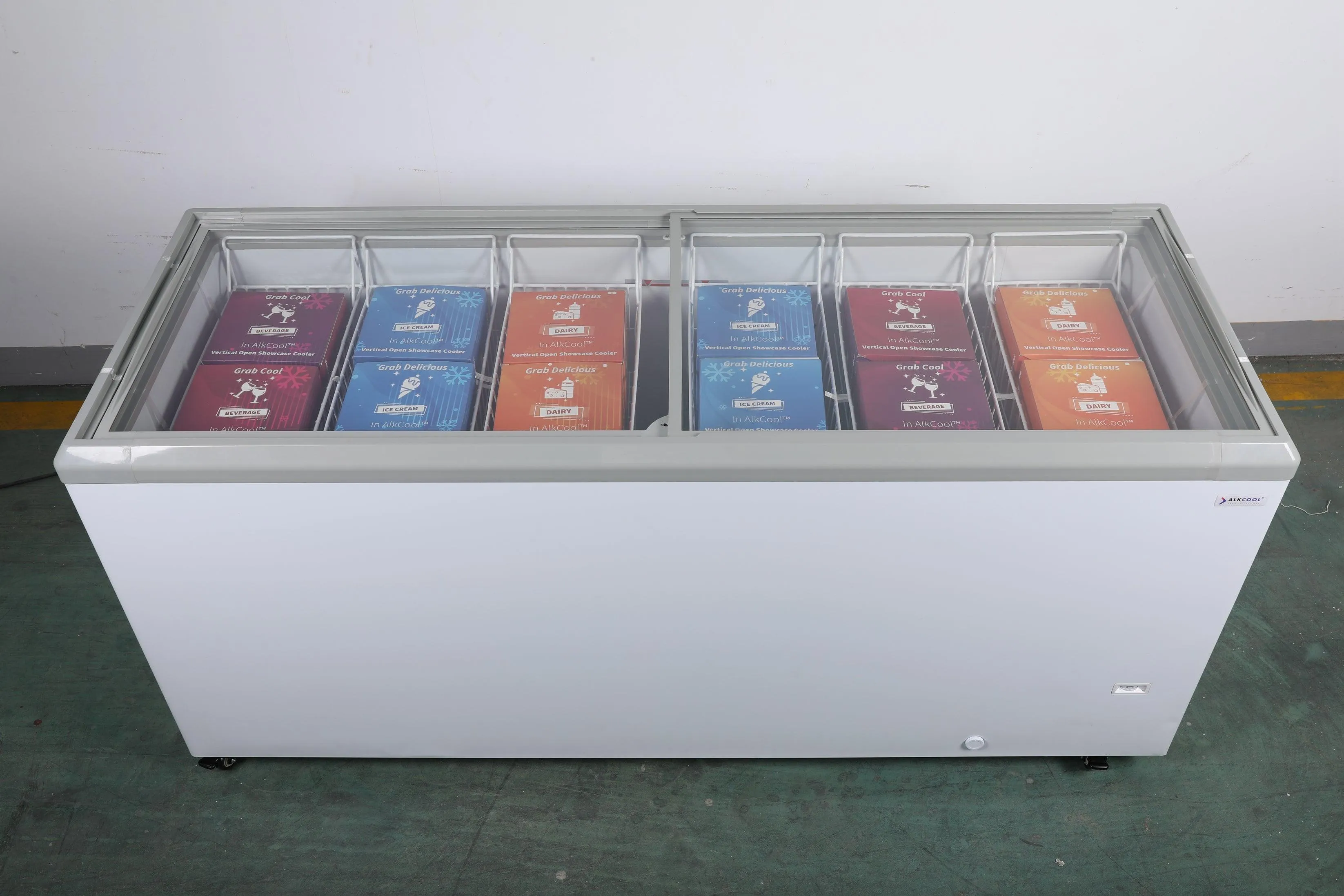 FDF23CF 71'' Width Horizontal Display Island Freezer - Nafcool™ Commercial Freezer Icecream, frozen food, Ice bag and Gelato