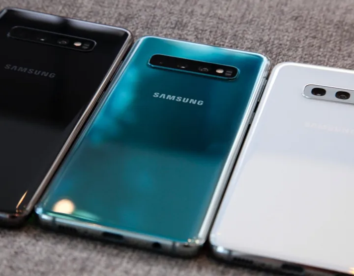 Samsung Galaxy S10  SM-G975F/DS 128GB 8GB Dual SIM Factory Unlocked (Prism Black)